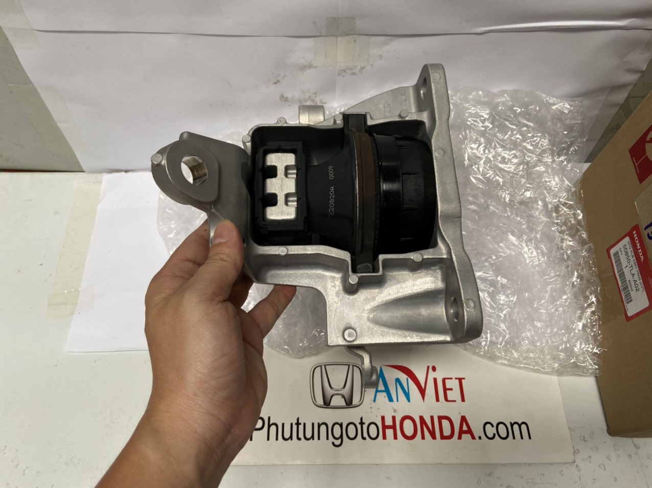 Chân máy sau xe Honda CRV 2018 đến 2022